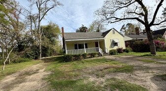 704 Green St in Vidalia, GA - Building Photo