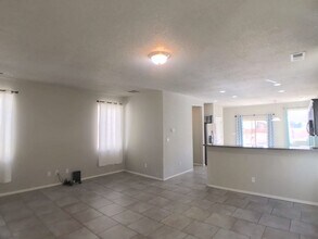 8804 Zephyr Pl NW in Albuquerque, NM - Building Photo - Building Photo