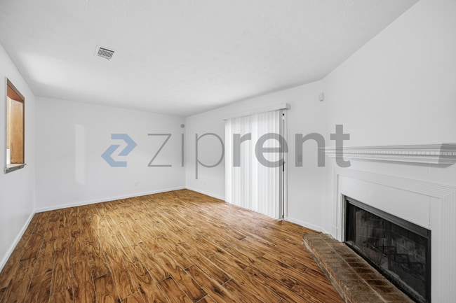 property at 5893 N Castlegate Dr