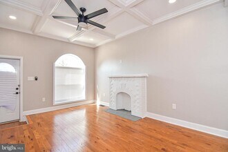 2644 E Hoffman St in Baltimore, MD - Building Photo - Building Photo