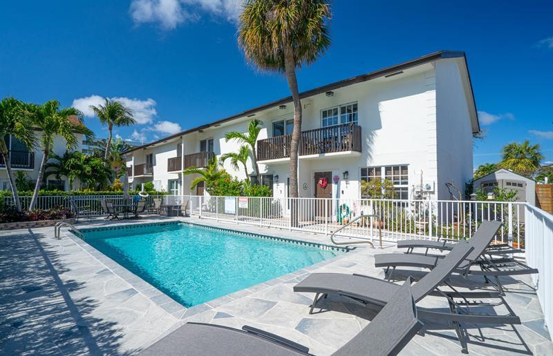 1917 NE 3rd St in Deerfield Beach, FL - Building Photo