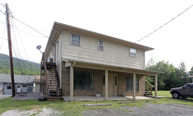 1127 S Roane St in Harriman, TN - Building Photo - Building Photo