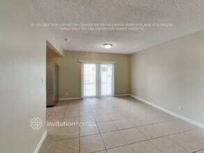 328 SW 80th Terrace in North Lauderdale, FL - Building Photo - Building Photo