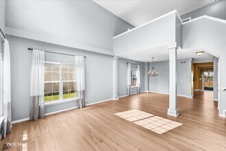 2153 Ione Ln in Aurora, IL - Building Photo - Building Photo