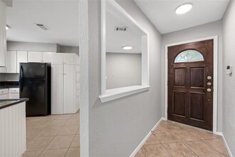 13179 Mill Stone Dr in Austin, TX - Foto de edificio - Building Photo