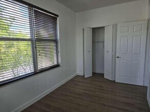 1000 SW 12th Ct in Miami, FL - Building Photo - Building Photo