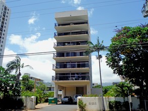 2942 Date St in Honolulu, HI - Building Photo - Building Photo