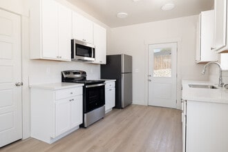 Twin Falls Harrison in Twin Falls, ID - Building Photo - Building Photo