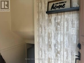 253 E 44th St in Hamilton, ON - Building Photo - Building Photo