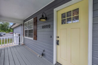 8000 Batters Pl Rd in Chattanooga, TN - Building Photo - Building Photo