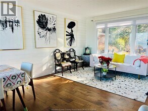 11360 Riverside Dr E in Windsor, ON - Building Photo - Building Photo