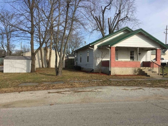 property at 1903 8th St