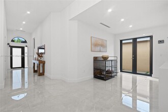 156 SW 156th Ct in Miami, FL - Building Photo - Building Photo