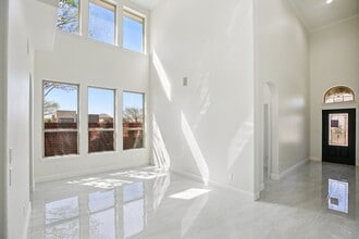 1123 Penny Worth Dr in Sugar Land, TX - Foto de edificio - Building Photo