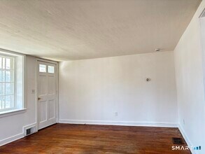 107 N Main St in Plymouth, CT - Building Photo - Building Photo