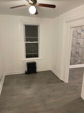 42 McAdoo Ave, Unit 2 in Jersey City, NJ - Foto de edificio - Building Photo