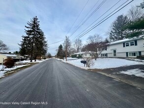 18 Cherry Hill Rd in New Paltz, NY - Building Photo - Building Photo