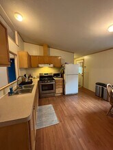 1643 W Sherrie Dr in Flagstaff, AZ - Building Photo - Building Photo