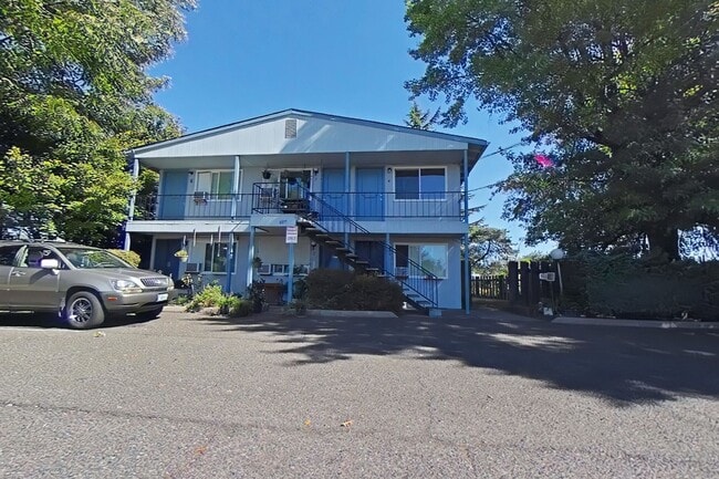 property at 697 SE Jefferson St