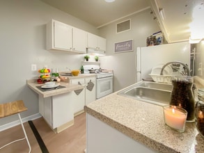 Park East - Park Knowles Apartments in Winter Park, FL - Foto de edificio - Building Photo