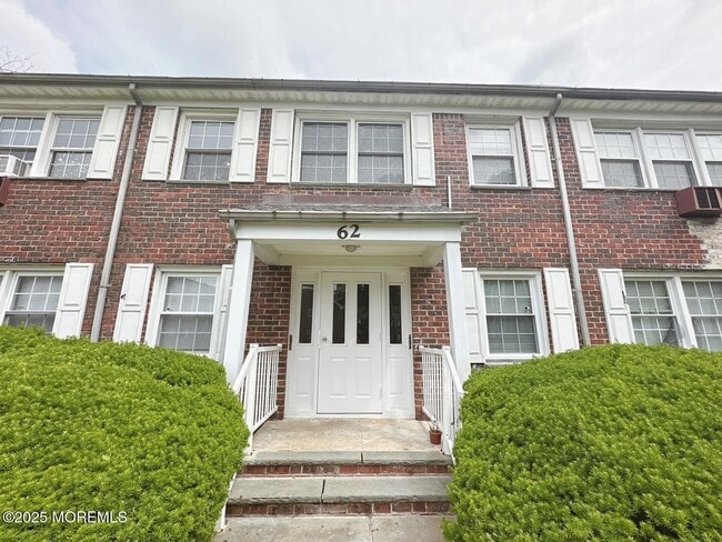 property at 62 Stonehurst Blvd