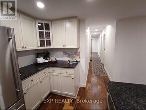 4364 Homewood Ave in Niagara Falls, ON - Foto de edificio - Building Photo