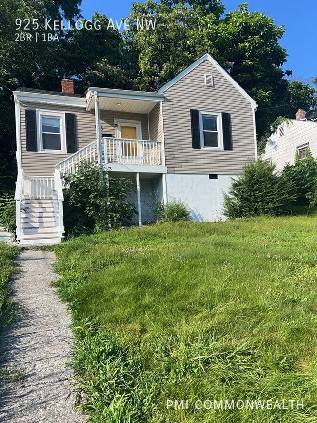 property at 925 Kellogg Ave NW