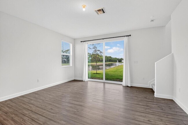 4645 Meyerson Pl in Greenacres, FL - Foto de edificio - Building Photo