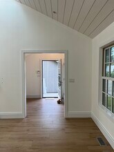 693 Boston Post Rd in Darien, CT - Building Photo - Building Photo