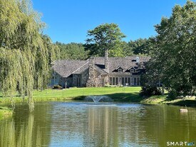 55 Bishop Ln in Avon, CT - Building Photo