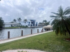 2850 NE 30th St in Fort Lauderdale, FL - Building Photo