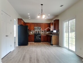 3736 Amber Meadows Dr in Charlotte, NC - Foto de edificio - Building Photo