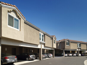 Villa Anaheim 62+ Senior Apartments in Anaheim, CA - Building Photo - Building Photo