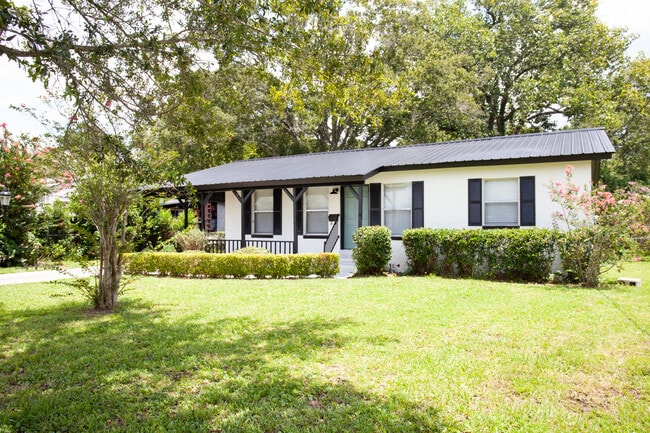 1321 Stimson St in Jacksonville, FL - Foto de edificio - Building Photo