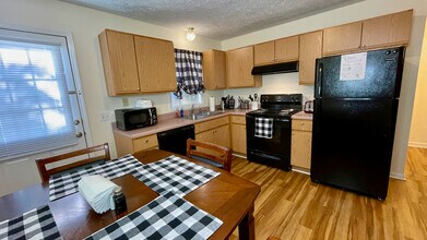 30 True Way Ln, Unit #3 in Sylva, NC - Building Photo - Building Photo