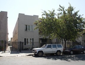 1218 Gordon St in Los Angeles, CA - Building Photo - Building Photo