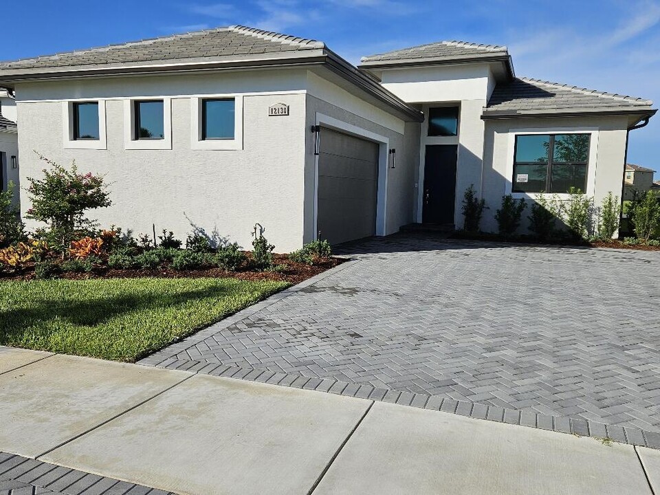 12130 Fortezza Way in Port St. Lucie, FL - Building Photo