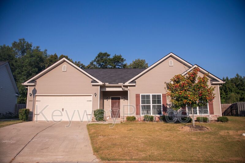 2202 Grv Lndg Wy in Grovetown, GA - Building Photo