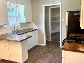 4817 7th St in Lubbock, TX - Building Photo - Building Photo