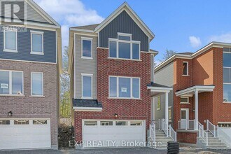 364 Appalachian Cir in Ottawa, ON - Building Photo - Building Photo