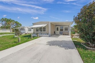 303 Marlette Dr in North Port, FL - Foto de edificio - Building Photo