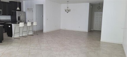 28511 Pleasant Bay Lp in Zephyrhills, FL - Building Photo - Building Photo