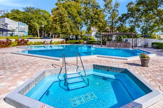 Antlers Apartments in Jacksonville, FL - Foto de edificio - Building Photo