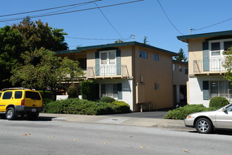 527-529 Elm St in San Carlos, CA - Foto de edificio - Building Photo