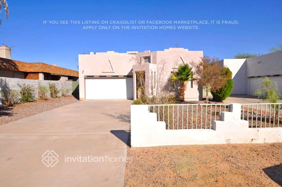 18021 N 40th Pl in Phoenix, AZ - Building Photo