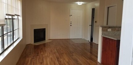 2750 Holly Hall St in Houston, TX - Building Photo - Building Photo