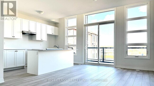 51 Harold Wilson Ln in Richmond Hill, ON - Building Photo - Building Photo