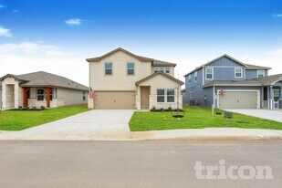 5532 Shasta Pl, Unit W107 in Saint Hedwig, TX - Building Photo