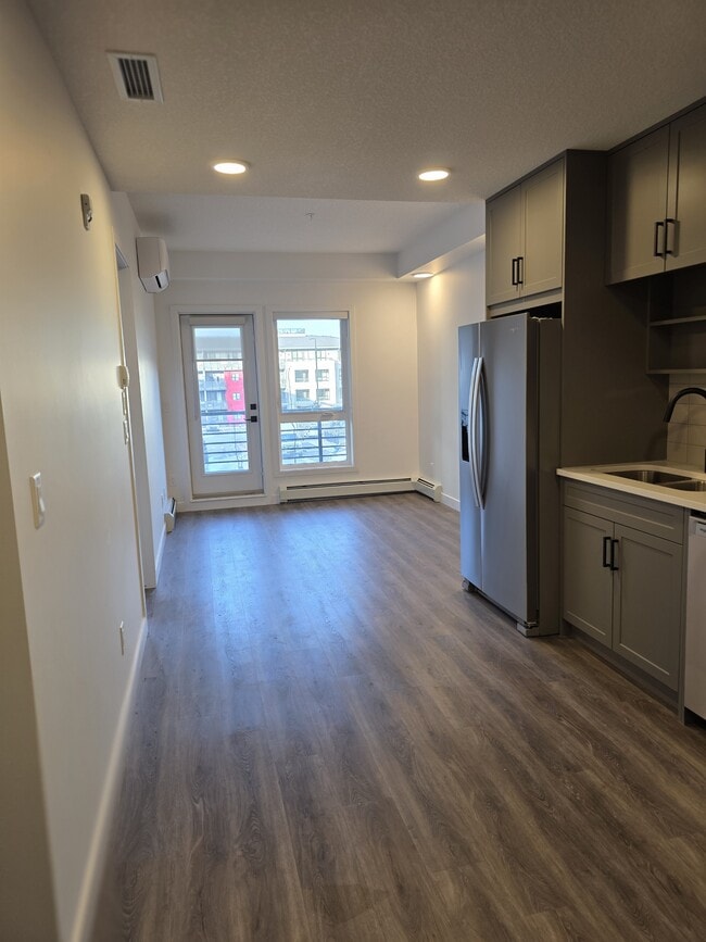 350-3350 Livingston Common NE in Calgary, AB - Building Photo - Building Photo