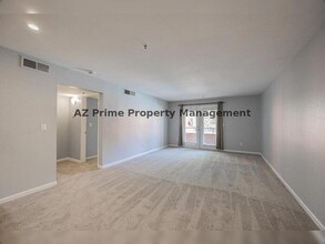 4704 E Paradise Village Pkwy N in Phoenix, AZ - Building Photo - Building Photo